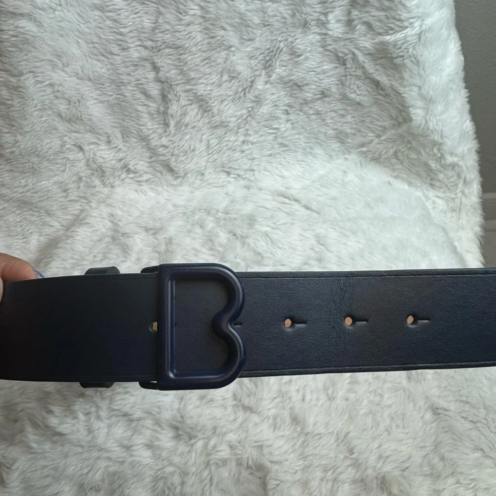 Brooks brothers B buckle Navy belt large